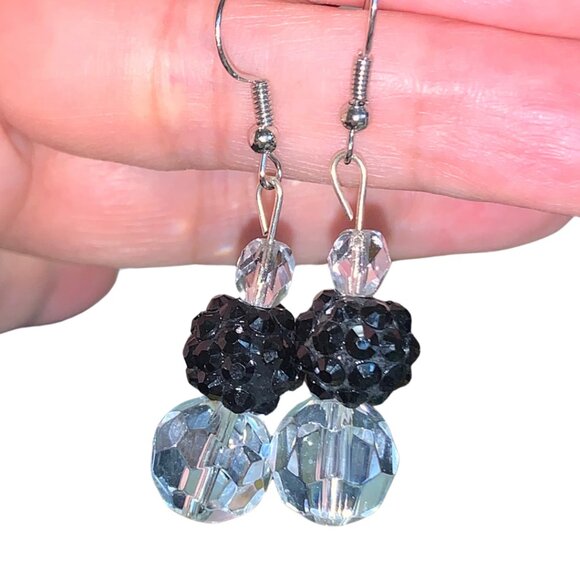 Black and white Earrings Hand made - Picture 3 of 3